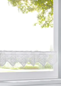 Horgolt ablaktábla függöny