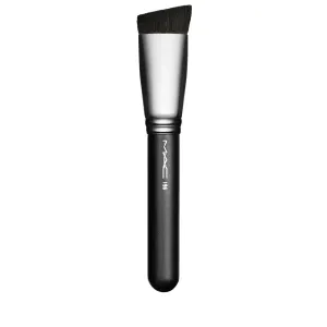 MAC Cosmetics Sminkecset 196 (Slanted Flat Top Foundation Brush)