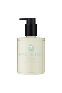 Noble Isle Zuhany- és fürdőgél Pinewood (Bath & Shower Gel) 250 ml
