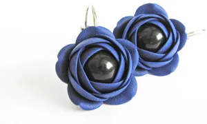 Troli Kék lógó fülbevalók Estrela fekete gyöngyökkel