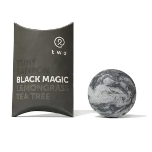 two cosmetics Szilárd sampon aktív szénnel BLACK MAGIC 85 g