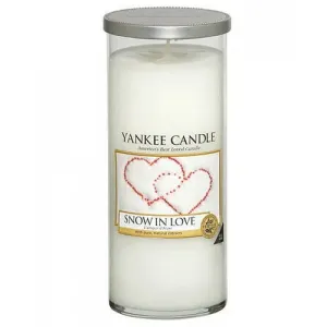 Yankee Candle Snow In Love illatgyertya üveghengerben 566 g